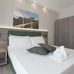 Гостьовий будинок Sikelia 3*
